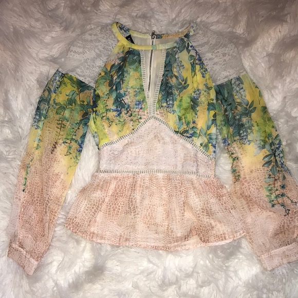 bebe Tops - Bebe boho top gathered waist slit sleeves size xs